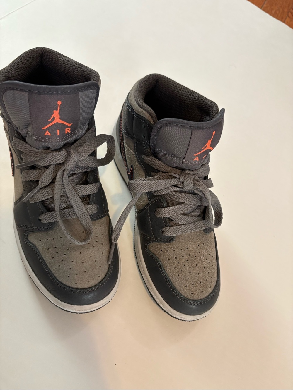 Jordan Kids High-Top Sneakers in Gray, Black and Red Accent